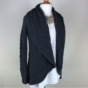 Cabi Circle Sweater #720, size Medium, gray